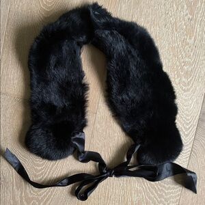 Elegant Black Fur Collar with Satin Ties